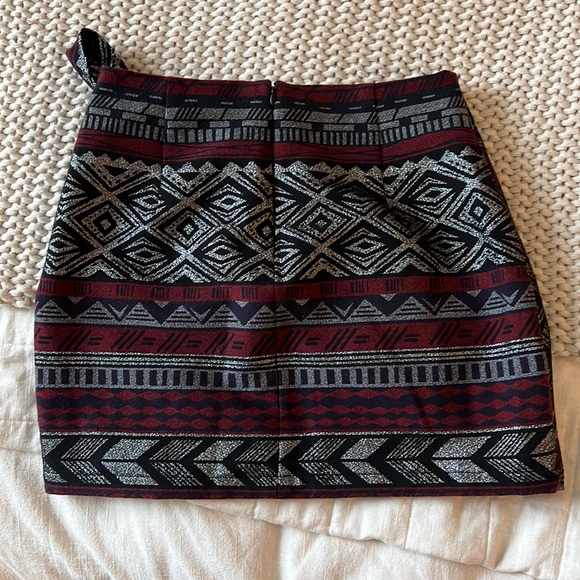 Express Mini Skirt! Womens size 2! - Picture 4 of 4